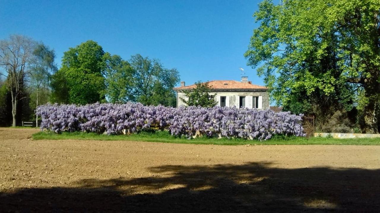Chez Savary Varzay Bagian luar foto