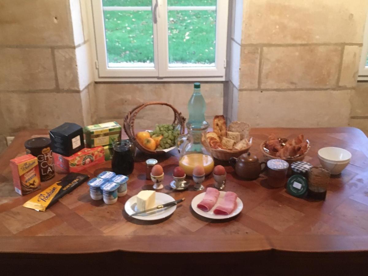Chez Savary Varzay Bagian luar foto